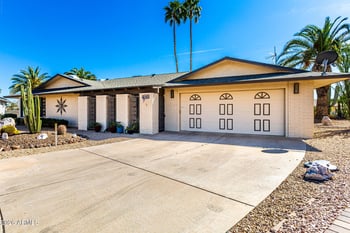 21002 Palm Desert Dr, Sun City West, AZ 85375