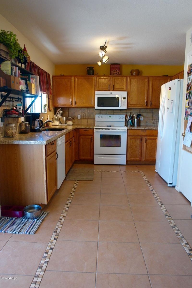 2101 E Donald Dr, Phoenix, AZ 85024