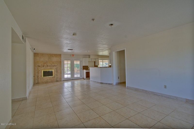 2101 E Everett Dr, Phoenix, AZ 85022