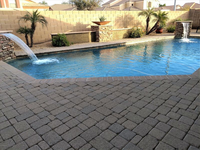 2101 E Indigo Dr, Chandler, AZ 85286