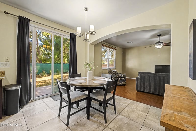 2101 E Sunland Ave, Phoenix, AZ 85040