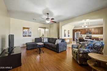 2101 E Sunland Ave, Phoenix, AZ 85040