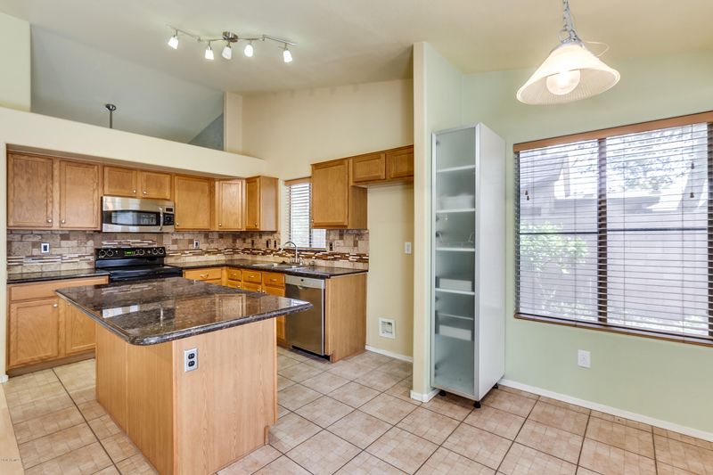 2101 E Whitten St, Chandler, AZ 85225
