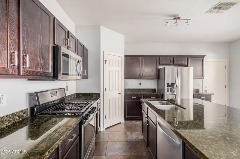 21014 Ridge Rd, Buckeye, AZ 85396