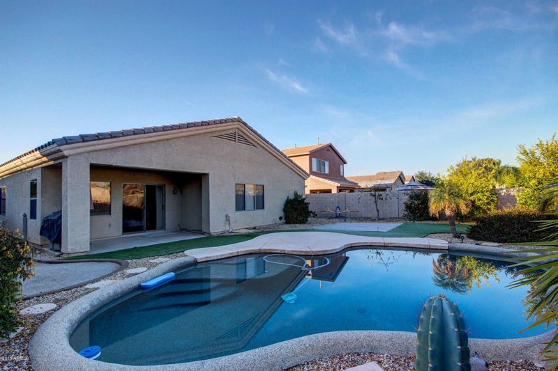 2102 E La Costa Dr, Chandler, AZ 85249
