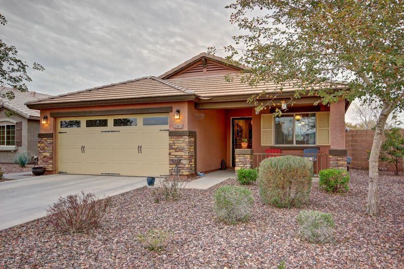 2102 E Lindrick Dr, Gilbert, AZ 85298
