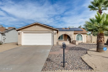 2102 Marco Polo Rd, Phoenix, AZ 85027