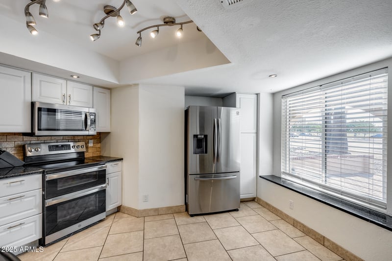 2102 Marco Polo Rd, Phoenix, AZ 85027