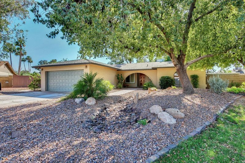 2102 S Estrella Cir, Mesa, AZ 85202