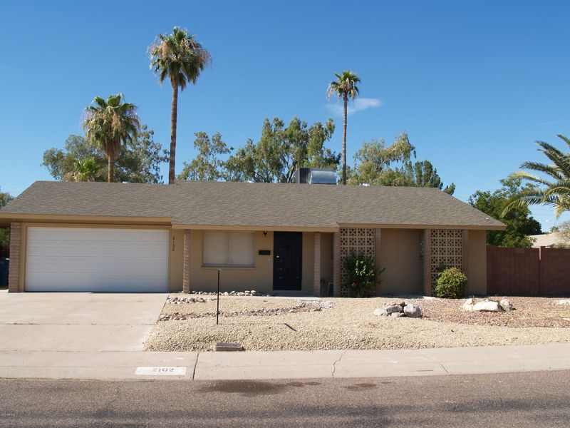 2102 W Wagoner Rd, Phoenix, AZ 85023