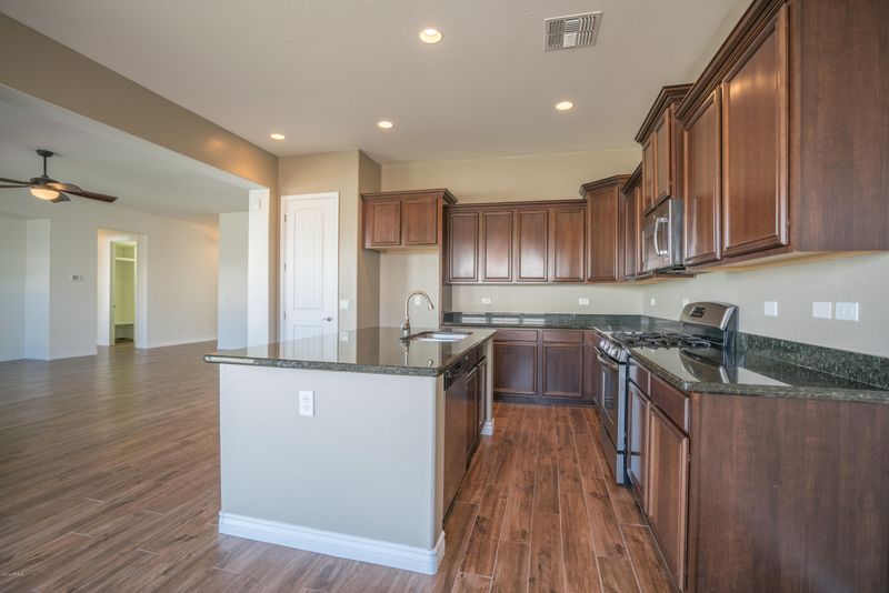 21020 W Western Dr, Buckeye, AZ 85396