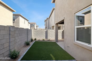 21025 N 58th Pl, Phoenix, AZ 85054
