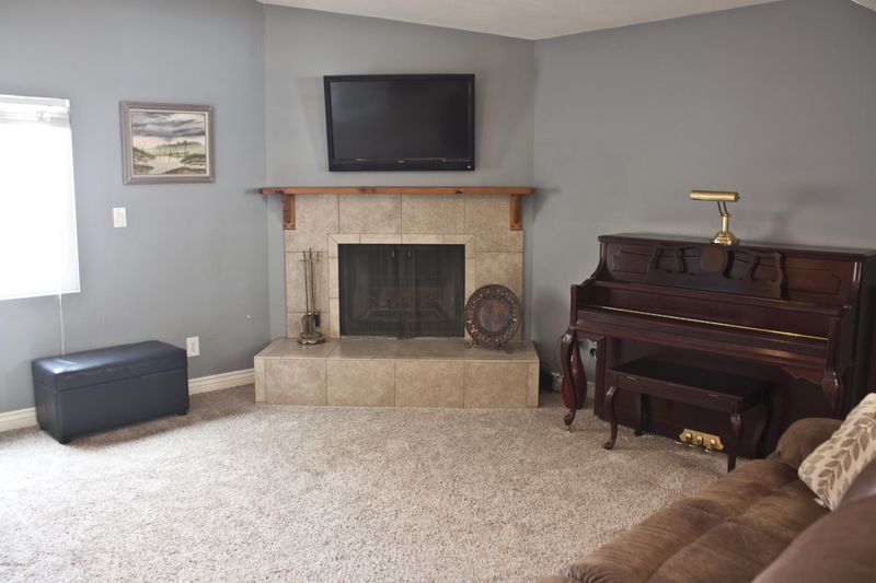 2103 W Isthmus Loop, Mesa, AZ 85202