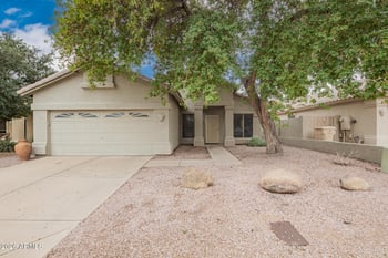 21030 66th Ln, Glendale, AZ 85308