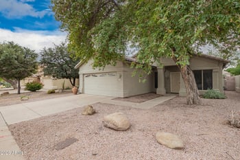 21030 66th Ln, Glendale, AZ 85308