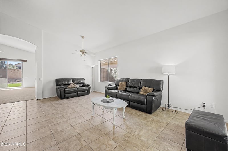 21030 66th Ln, Glendale, AZ 85308