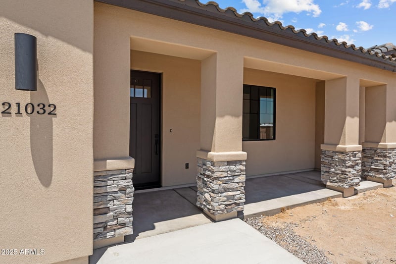 21032 Skinner Rd, Wittmann, AZ 85361