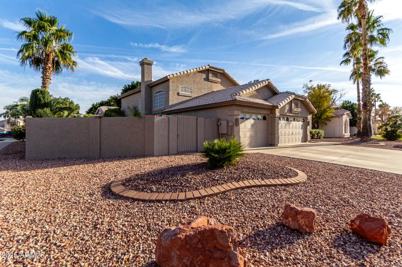 21041 61st Dr, Glendale, AZ 85308