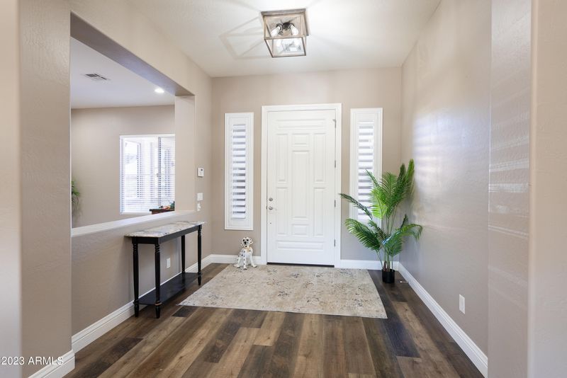 2105 E Crescent Pl, Chandler, AZ 85249