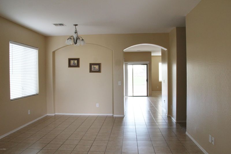 2105 E Locust Dr, Chandler, AZ 85286
