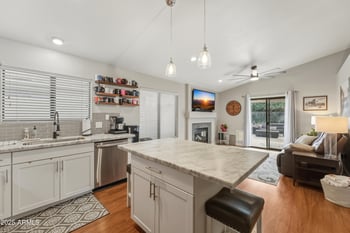 2105 Robin Ln, Phoenix, AZ 85024