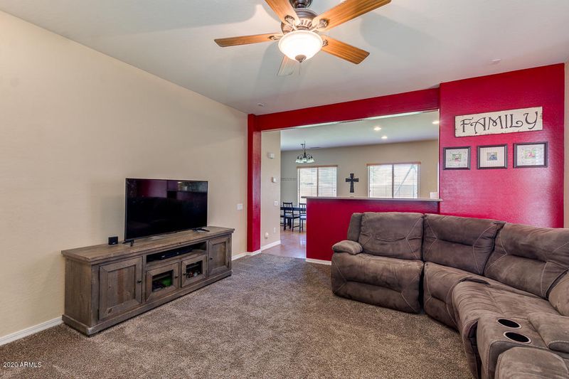 2105 W Kathleen Rd, Phoenix, AZ 85023