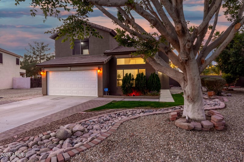 21054 74th Ln, Glendale, AZ 85308
