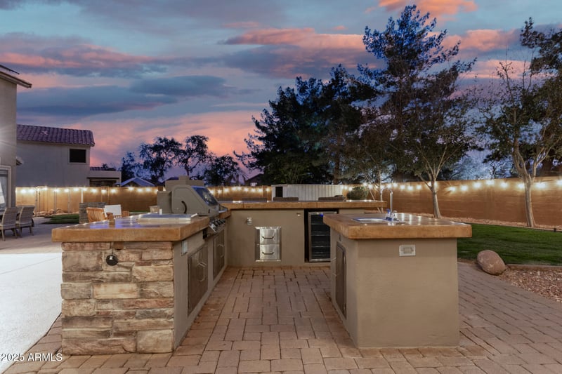 21054 74th Ln, Glendale, AZ 85308