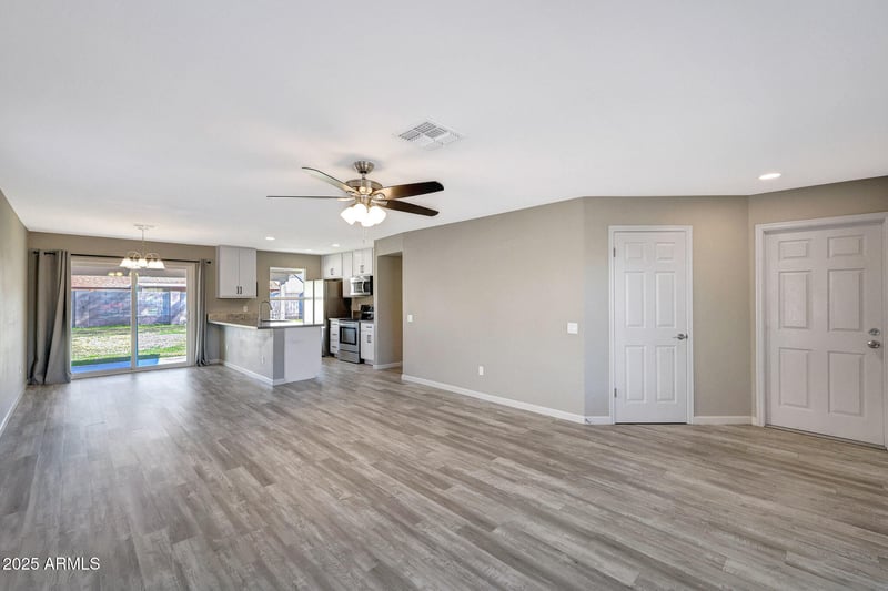 21057 33rd Dr, Phoenix, AZ 85027