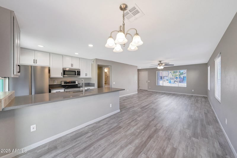 21057 33rd Dr, Phoenix, AZ 85027