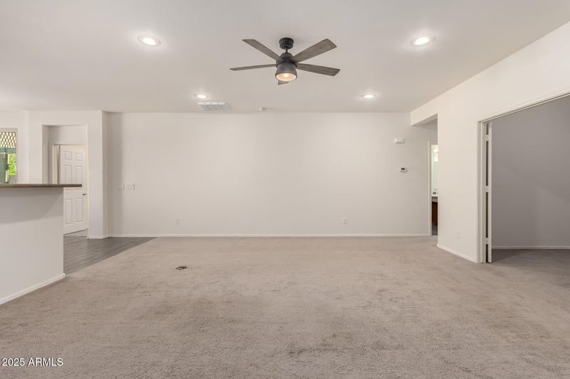 2106 Aire Libre Ave, Phoenix, AZ 85022