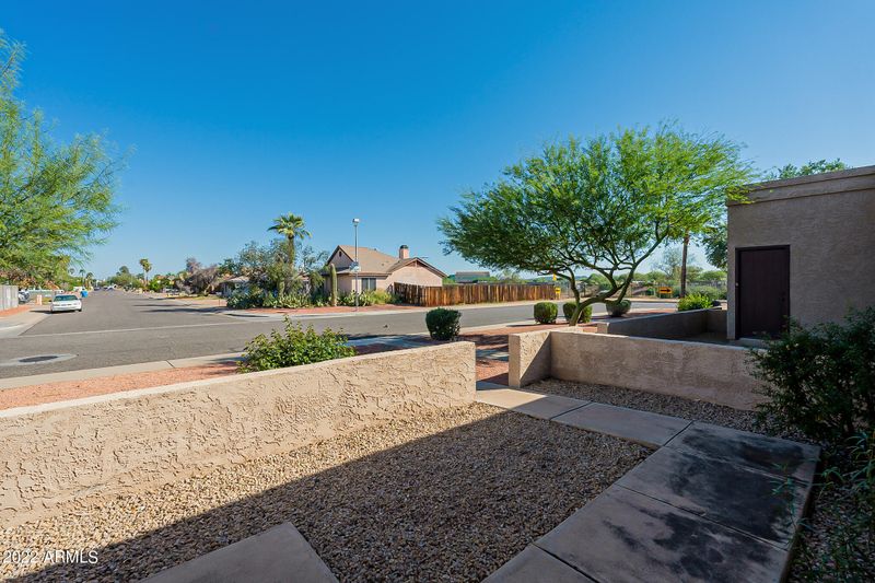 2106 W Yukon Dr, Phoenix, AZ 85027