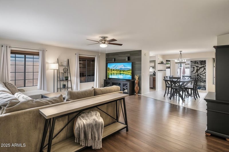 21061 33rd Dr, Phoenix, AZ 85027