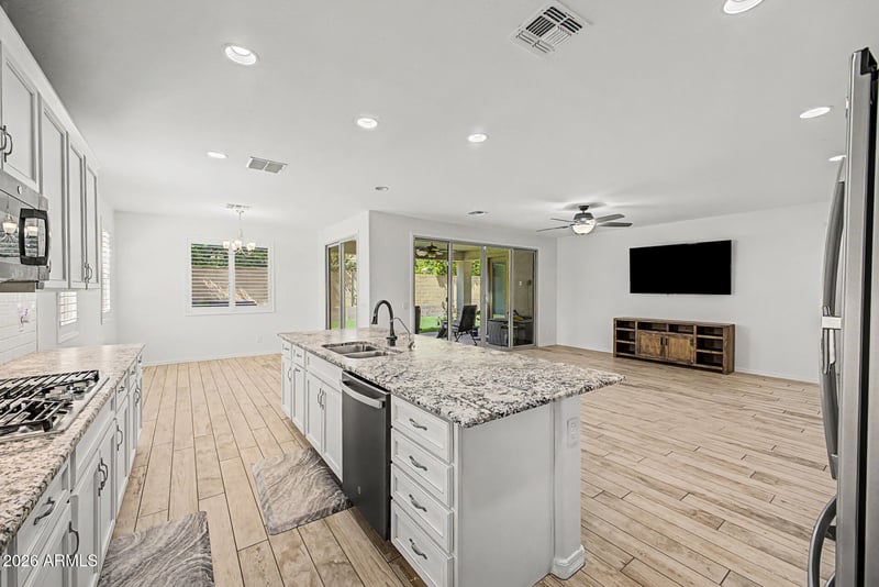 21064 E Cattle Dr, Queen Creek, AZ 85142