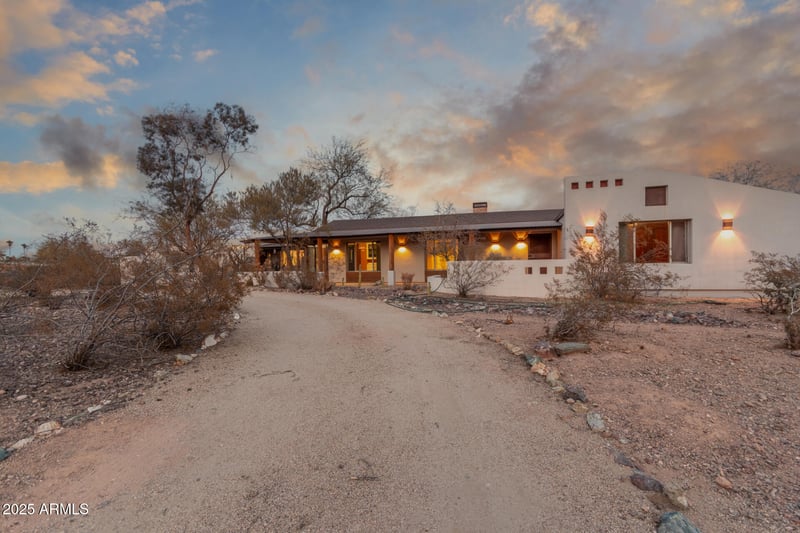 2107 Campo Allegre Dr, Tempe, AZ 85288