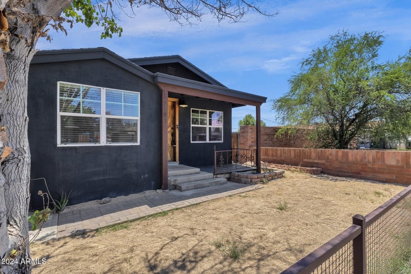 2107 W Wilshire Dr, Phoenix, AZ 85009