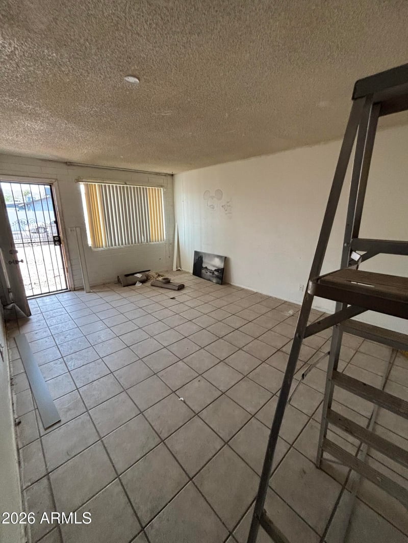 2108 E Alta Vista Rd, Phoenix, AZ 85042