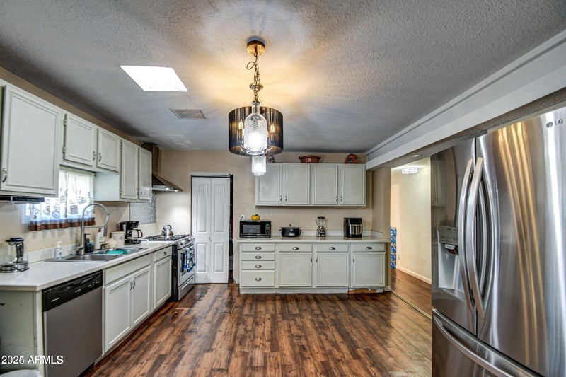 2108 W Hadley St, Phoenix, AZ 85009