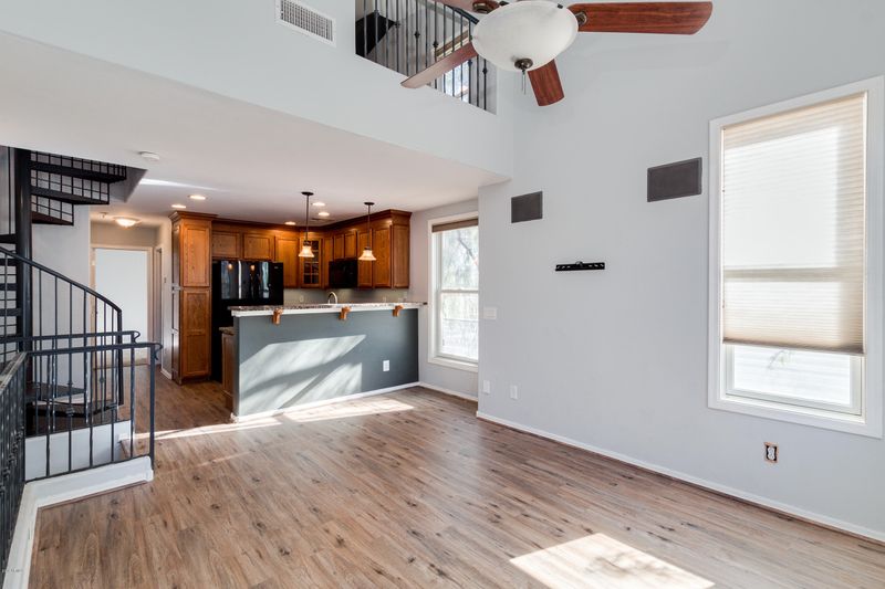 2109 E Huntington Dr, Phoenix, AZ 85040