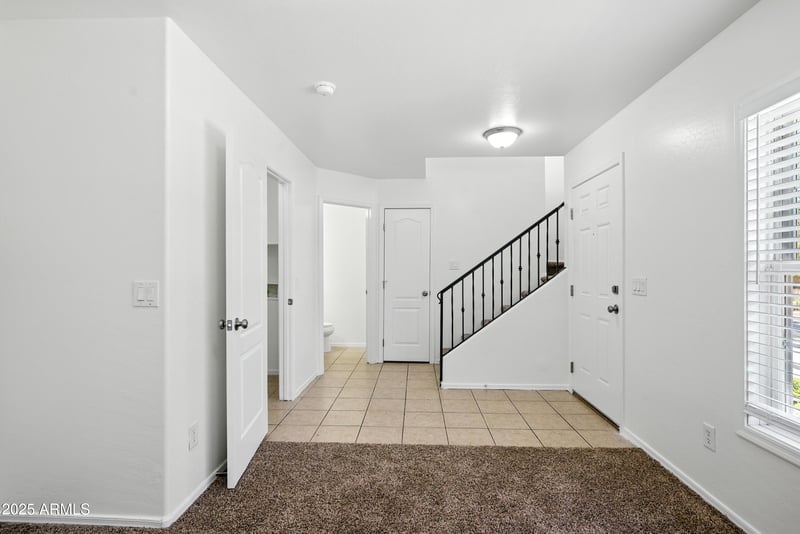 2109 Fraktur Rd, Phoenix, AZ 85040