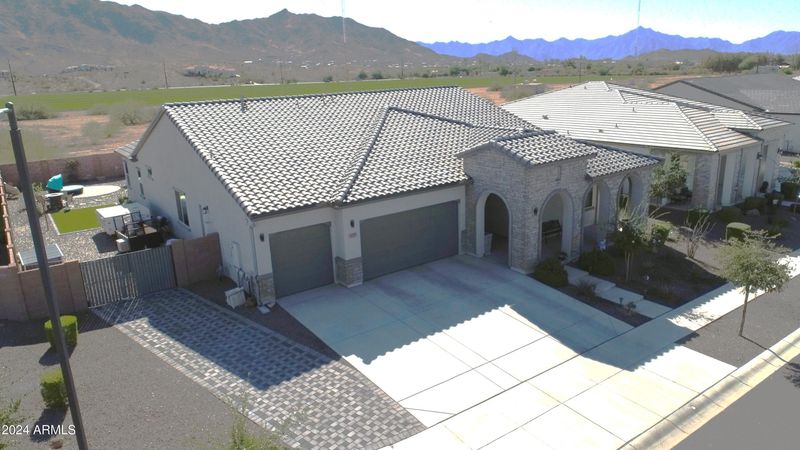 2109 W Samantha Way, Phoenix, AZ 85041