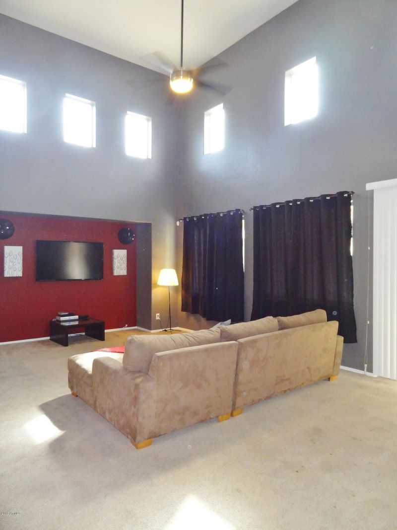 2109 W Valencia Dr, Phoenix, AZ 85041