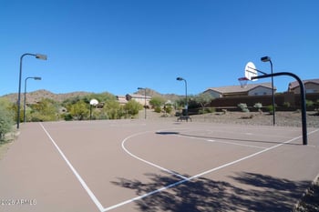 2109 White Feather Ln, Phoenix, AZ 85085