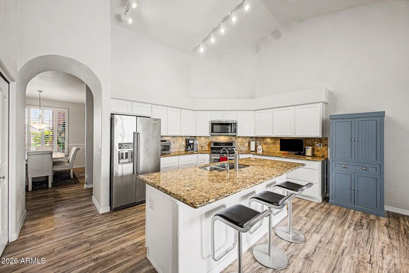 21096 N 64th Ave, Glendale, AZ 85308