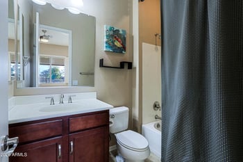 21098 76th Ave, Glendale, AZ 85308