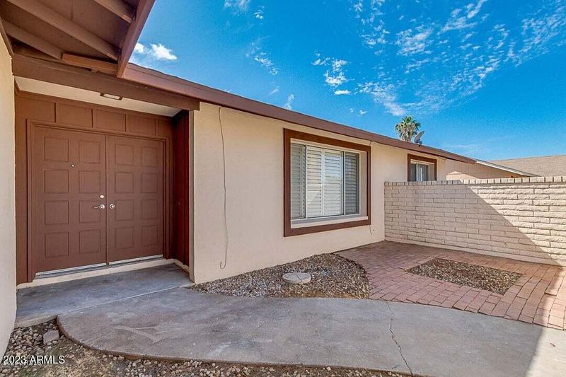 211 E Fleet Dr, Tempe, AZ 85283
