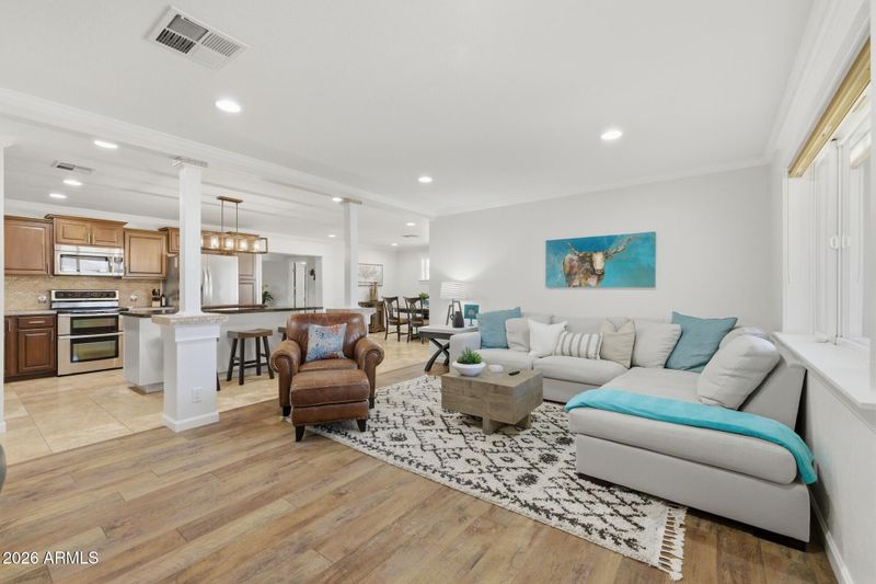211 E Taylor St, Tempe, AZ 85288
