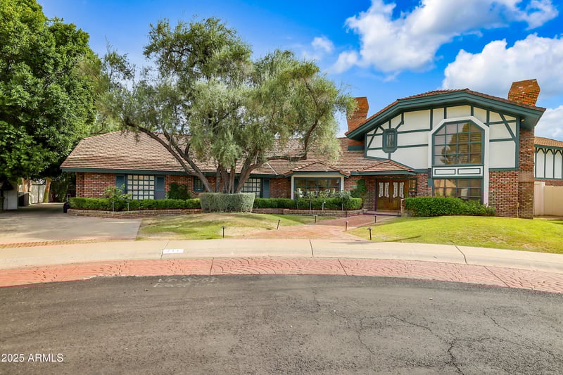 211 Kaler Dr, Phoenix, AZ 85021