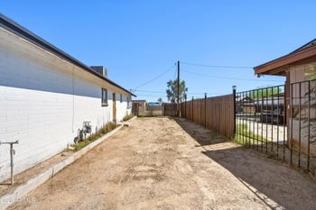 211 Maricopa Rd, Buckeye, AZ 85326