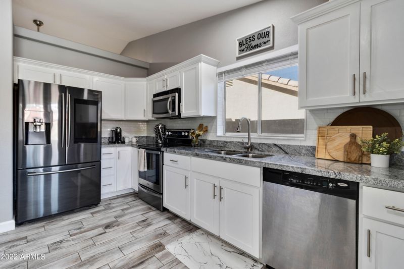 2110 E Sharon Dr, Phoenix, AZ 85022